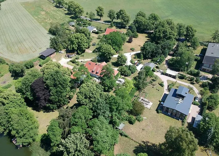 Gutshof Langensee, Scheunenblick *